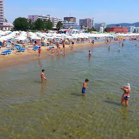 Апартаменти Menada Dune